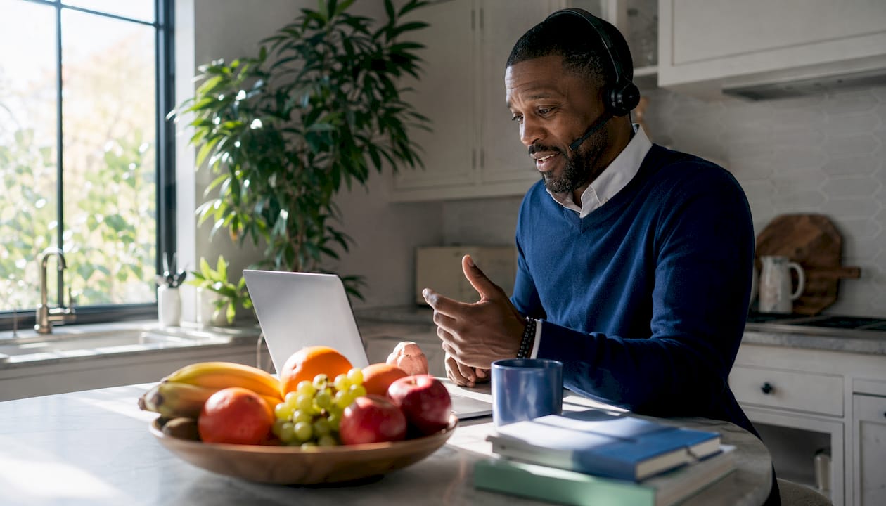 Man using Spanish in professional virtual call